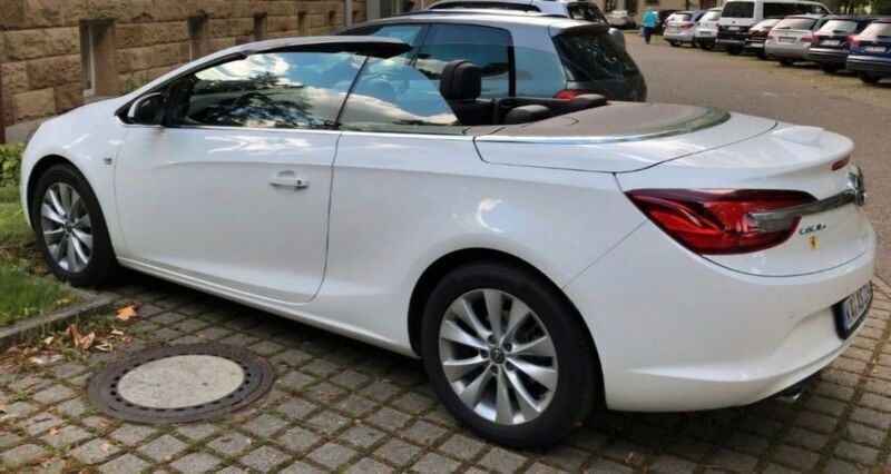 Weiß Gebraucht 2018 Opel Cascada Innovation Cabrio | 13.500 € (Guter Preis) - Bild 1/4