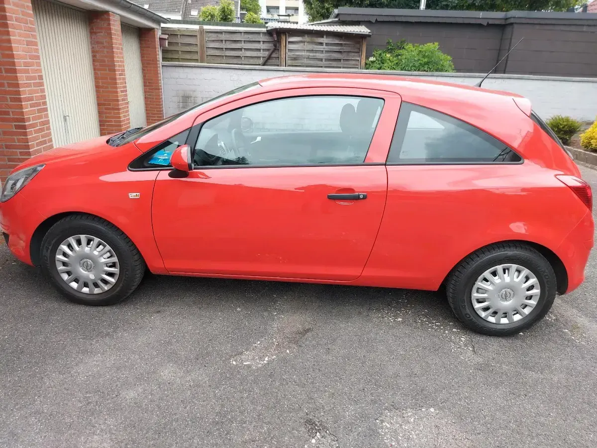 Gebraucht Opel Corsa 60 PS (44 kW) 2009 Rot Kleinwagen