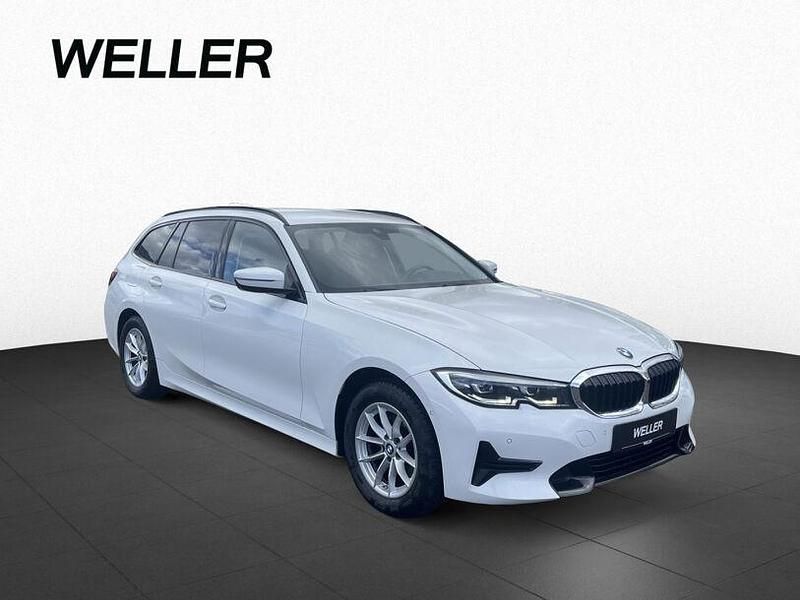 Gebraucht BMW 320 Shadowline 184 PS (135 kW) 2021 Alpinweiss iii (weiß) Kombi