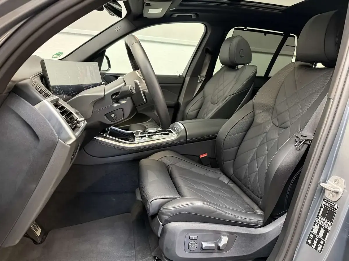Gebraucht BMW X6 M Sport 298 PS (219 kW) 2025 Brooklyn grau SUV