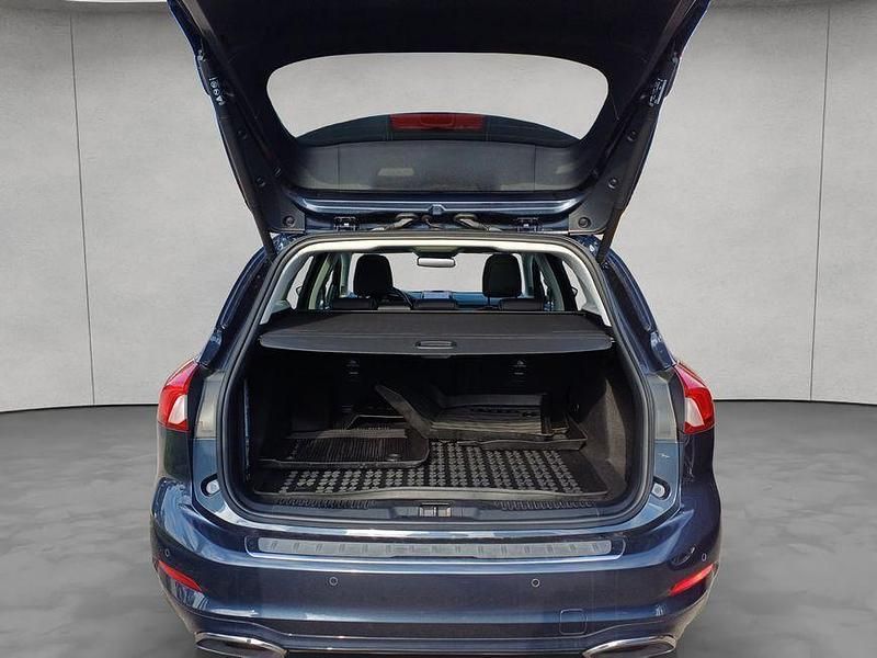 Używany Ford Focus Vignale 155 KM (114 kW) 2020 Niebieski Kombi