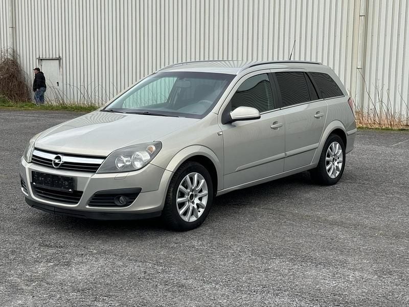 Grau Gebraucht 2006 Opel Astra Kombi | 3.500 € - Bild 1/4