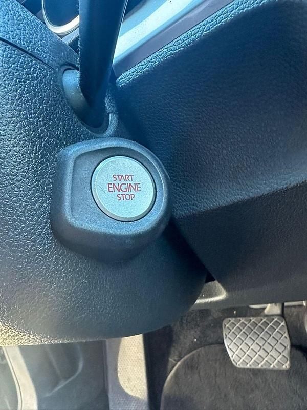 Gebraucht VW Golf VII Highline 105 PS (77 kW) 2012 Schwarz Kombi