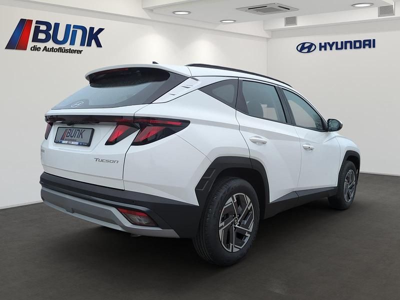 Neu Hyundai Tucson Select 150 PS (110 kW) 2026 Atlas white SUV