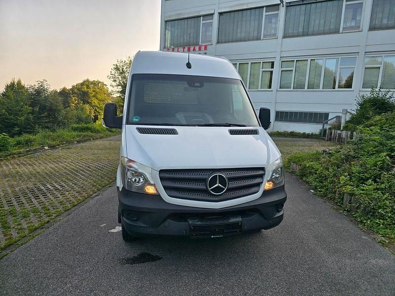 Weiß Gebraucht 2018 Mercedes Sprinter Van | 22.015 € (Guter Preis) - Bild 1/4