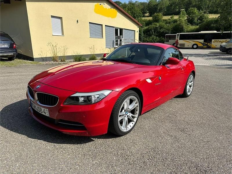 Rot Gebraucht 2011 BMW Z4 Cabrio | 18.999 € (Fairer Preis) - Bild 1/4
