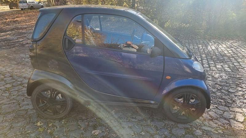 Blau Gebraucht 2000 Smart ForFour Kleinwagen | 1.200 € - Bild 1/4