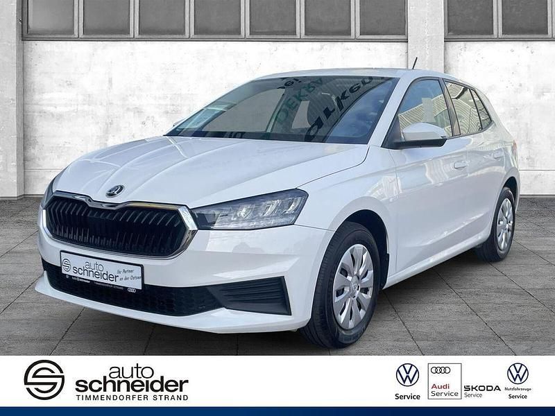 Weiß Gebraucht 2023 Skoda Fabia Active Limousine | 15.250 € (Fairer Preis) - Bild 1/4