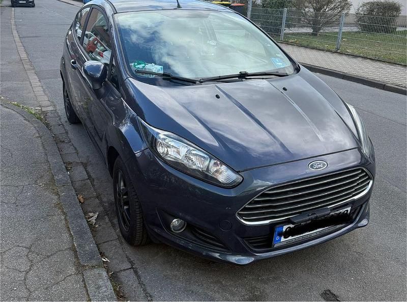 Gebraucht Ford Fiesta Trend 82 PS (60 kW) 2014 Grau Kleinwagen