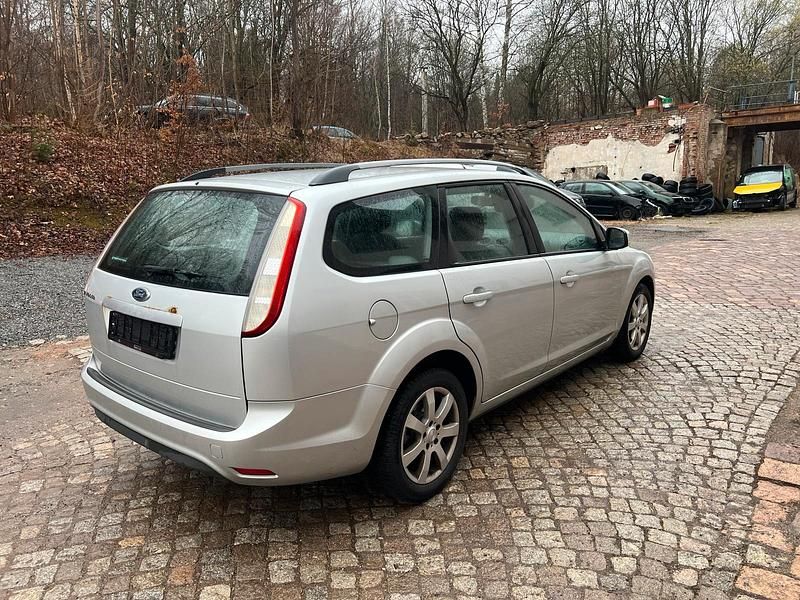 Gebraucht Ford Focus Style 125 PS (91 kW) 2008 Grau Kombi