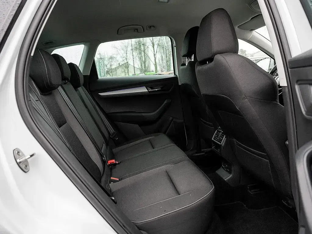 Gebraucht Skoda Karoq Ambition 150 PS (110 kW) 2023 Weiß SUV