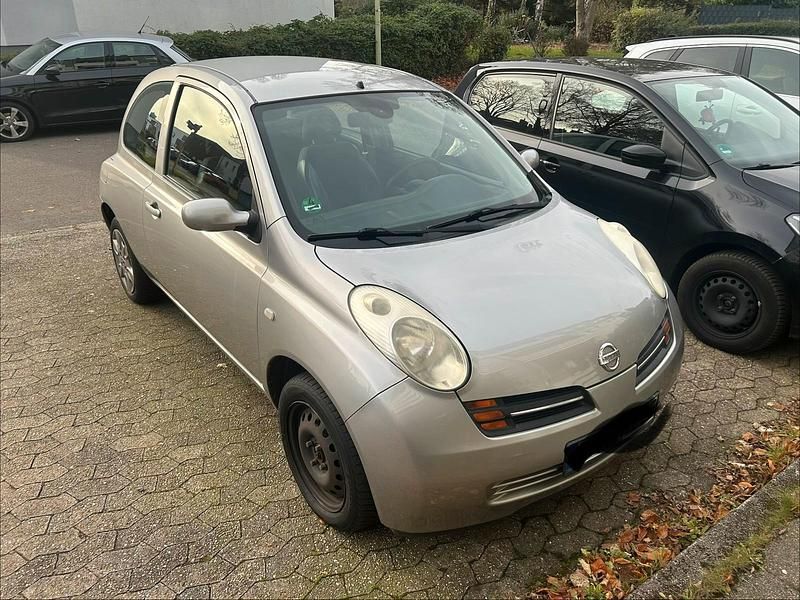 Silber Gebraucht 2004 Nissan Micra Kleinwagen | 950 € (Guter Preis) - Bild 1/4