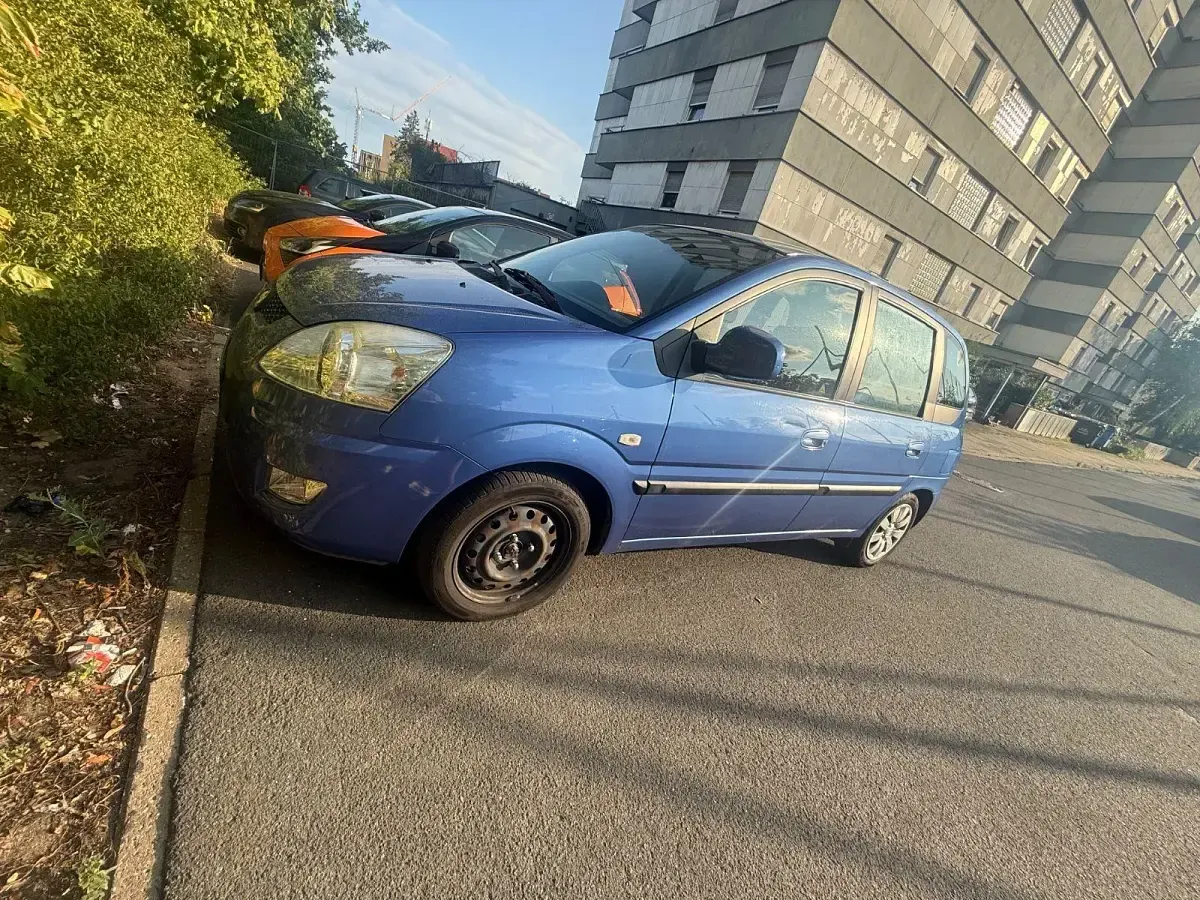 Gebraucht Hyundai Matrix Style 122 PS (89 kW) 2009 Blau Van / Kleinbus