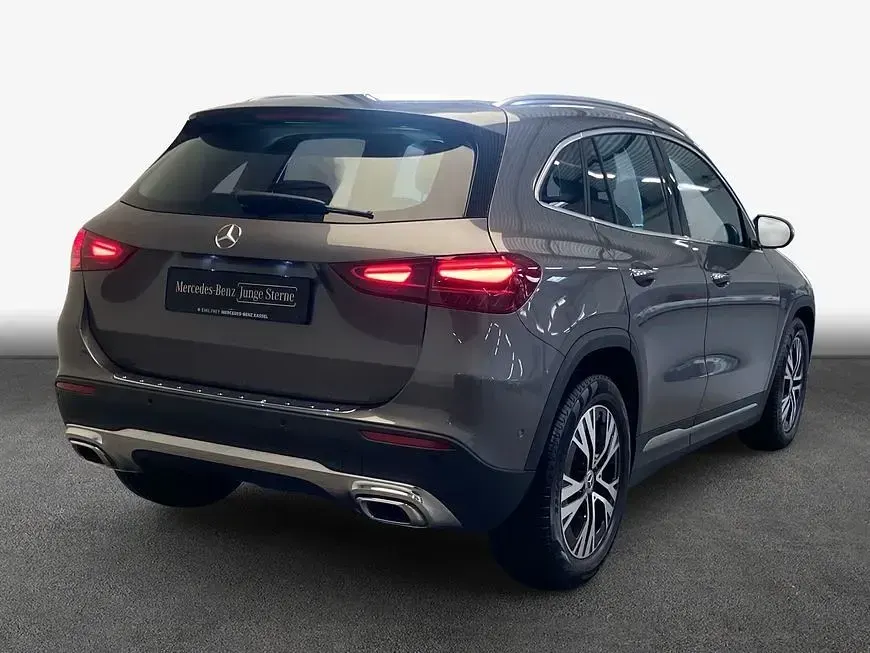 Gebraucht Mercedes GLA220 Progressive 190 PS (139 kW) 2025 Grau SUV