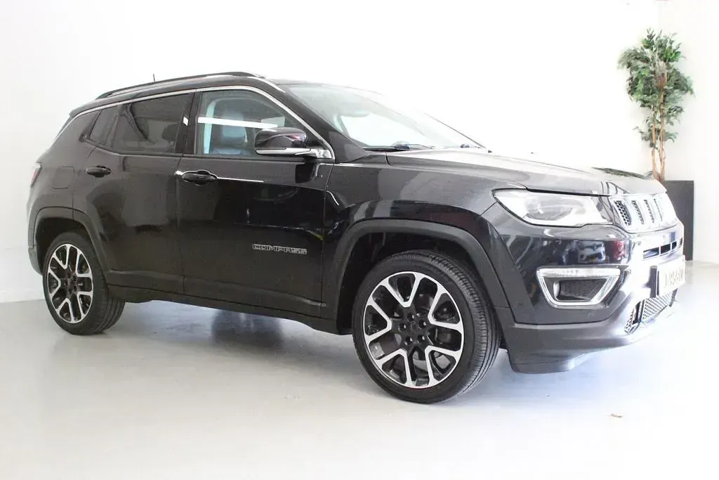Gebraucht Jeep Compass Limited 150 PS (110 kW) 2020 Schwarz SUV