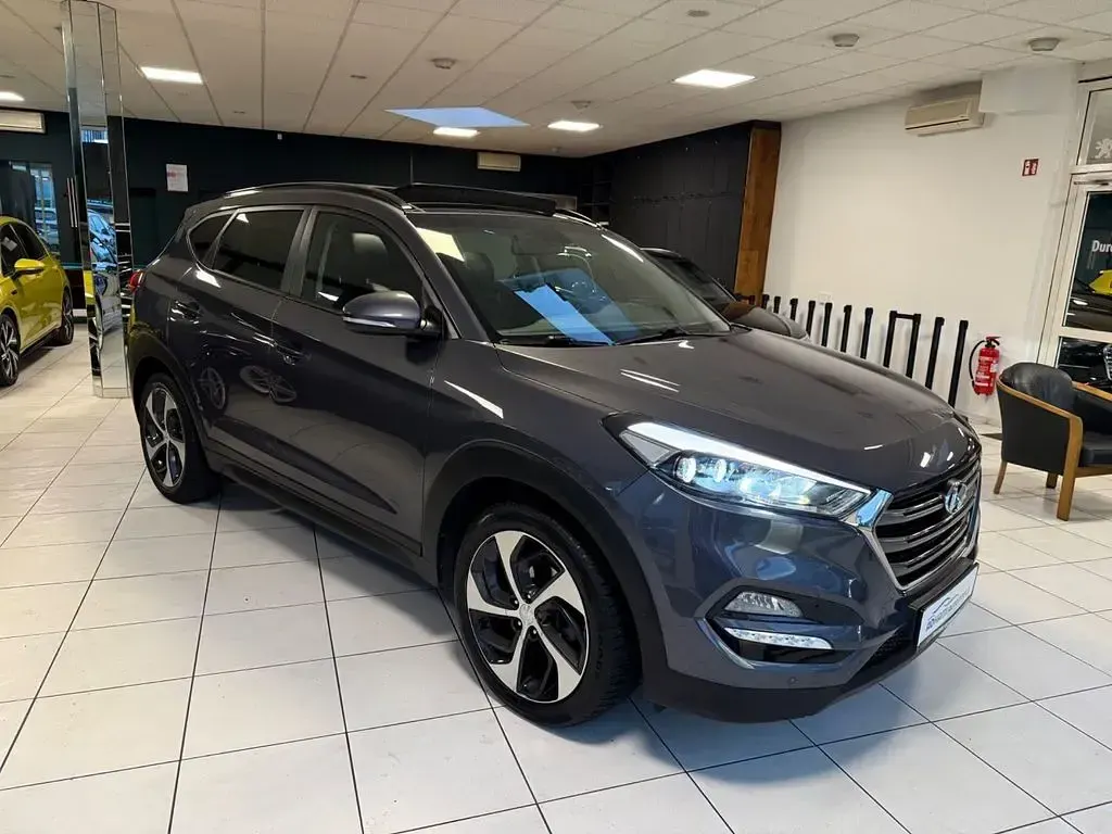 Gebraucht Hyundai Tucson 185 PS (136 kW) 2016 Grau SUV