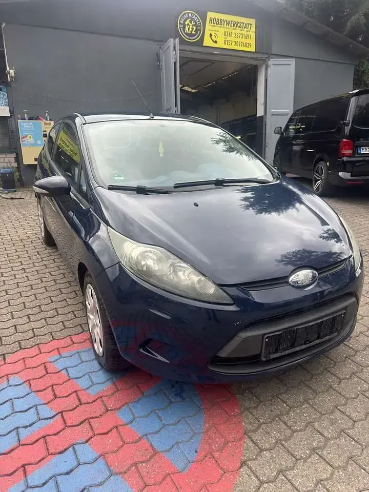 Gebraucht Ford Fiesta Ambiente 82 PS (60 kW) 2009 Blau Limousine