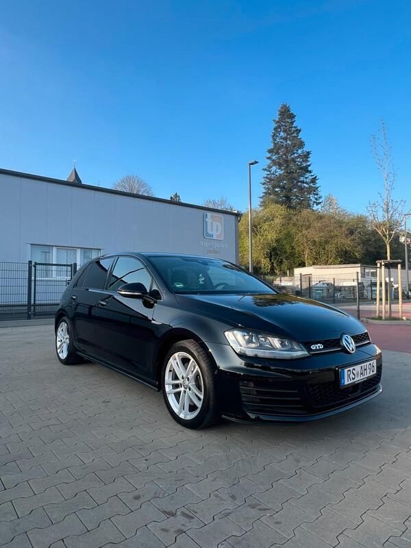 Schwarz Gebraucht 2016 VW Golf VII GTD Limousine | 17.500 € (Fairer Preis) - Bild 1/4