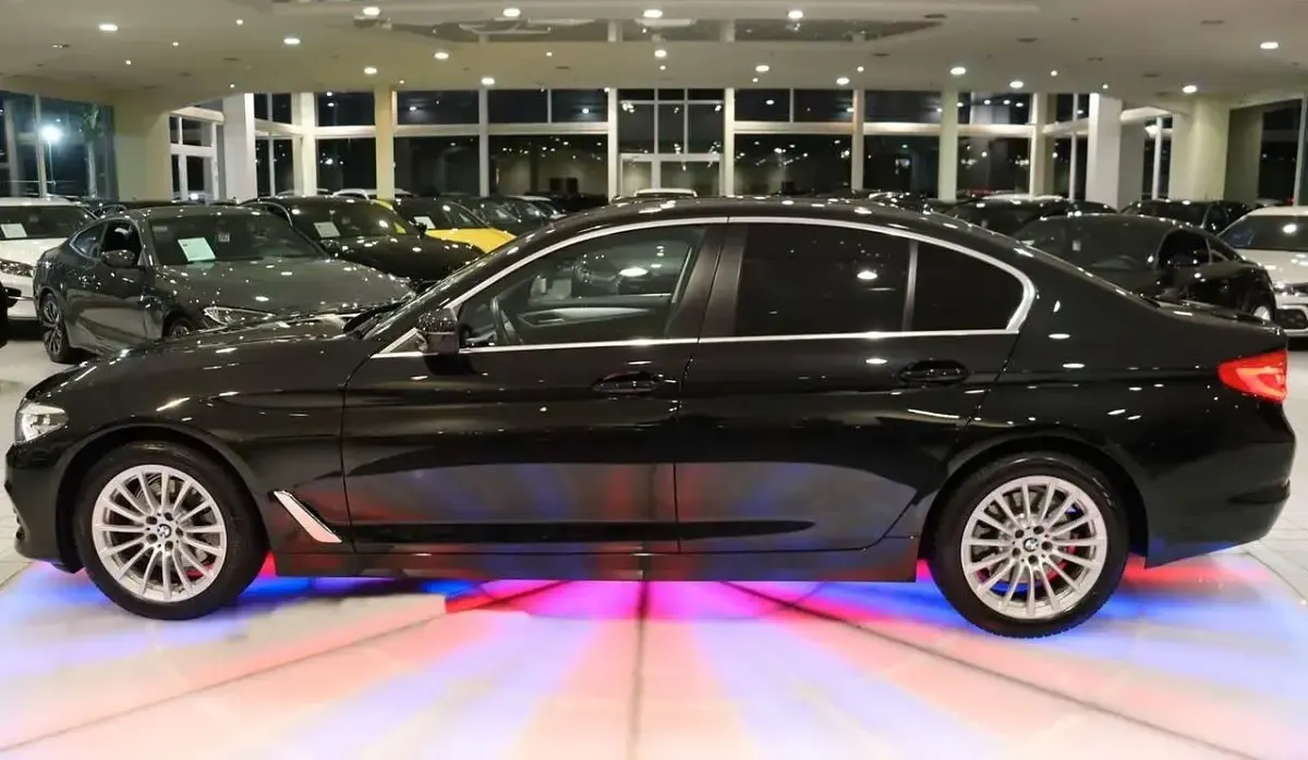 Second-hand BMW 520 Performance 190 CP (139 kW) 2019 Negru Berlinǎ