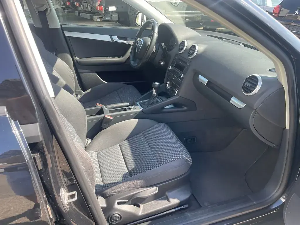 Gebraucht Audi A3 Ambition 105 PS (77 kW) 2011 Schwarz Kleinwagen