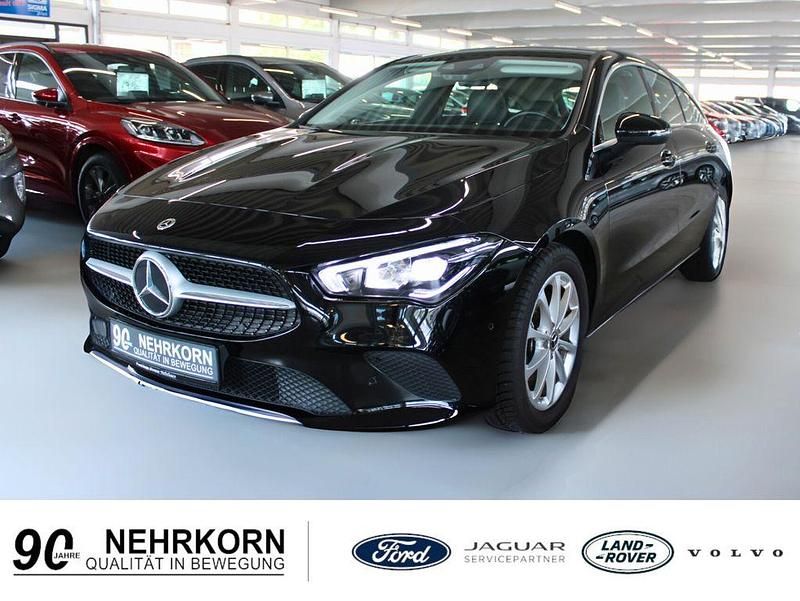 Schwarz Gebraucht 2021 Mercedes CLA180 Shooting Brake Kombi | 22.900 € (Fairer Preis) - Bild 1/4
