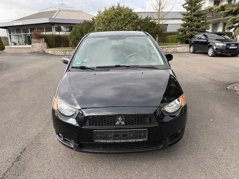 Gebraucht Mitsubishi Colt 101 PS (74 kW) 2013 Schwarz Kleinwagen