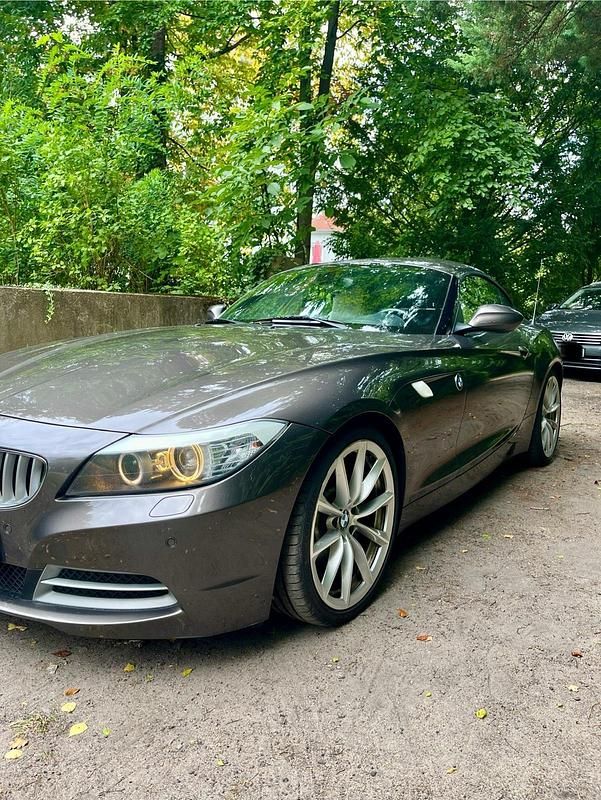 Braun Gebraucht 2009 BMW Z4 Cabrio | 15.850 € - Bild 1/4