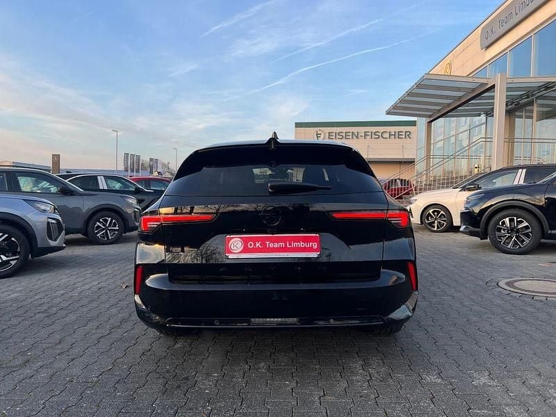 Neu Opel Astra 131 PS (96 kW) 2025 Grau Kombi