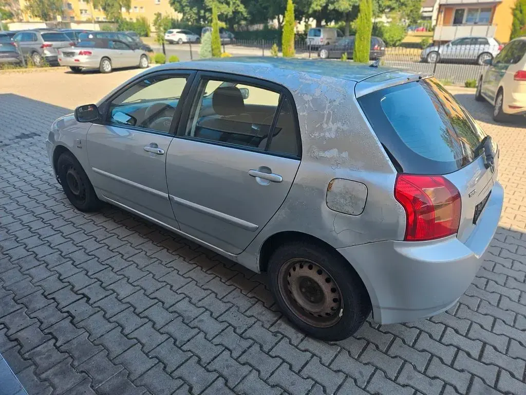 Gebraucht Toyota Corolla Sol 97 PS (71 kW) 2004 Silber Limousine