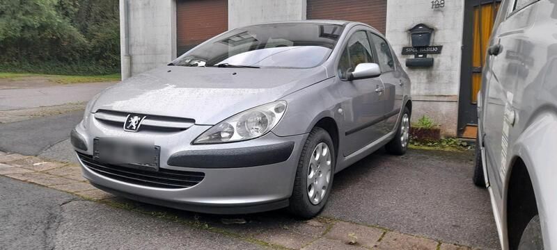 Grau Gebraucht 2001 Peugeot 307 Limousine | 1.900 € - Bild 1/4