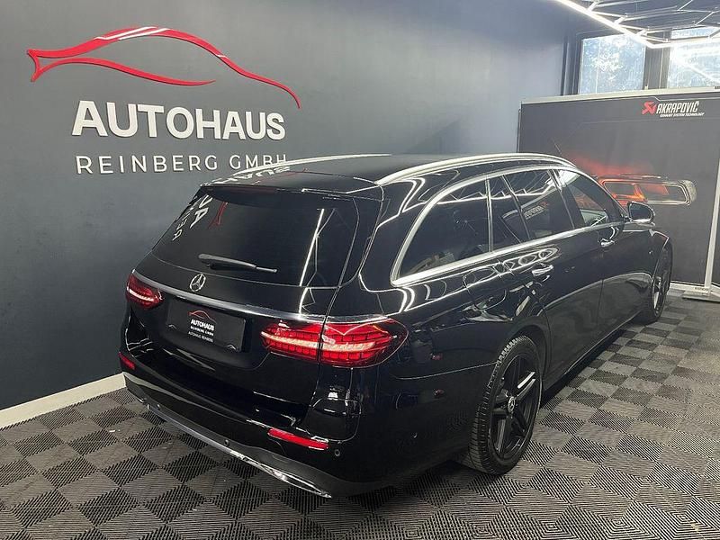 Gebraucht Mercedes E300 AMG 194 PS (142 kW) 2020 Schwarz Limousine