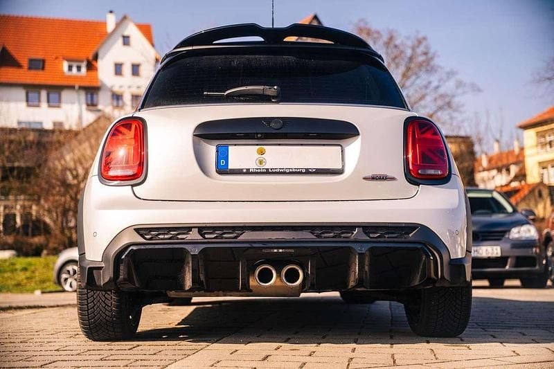 Gebraucht Mini John Cooper Works 231 PS (169 kW) 2022 Weiß Kleinwagen