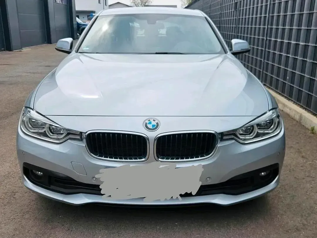 Gebraucht BMW 318 150 PS (110 kW) 2016 Silber Kombi