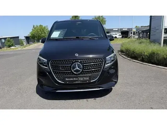Gebraucht Mercedes V300 237 PS (174 kW) 2025 Obsidianschwarz Van / Kleinbus