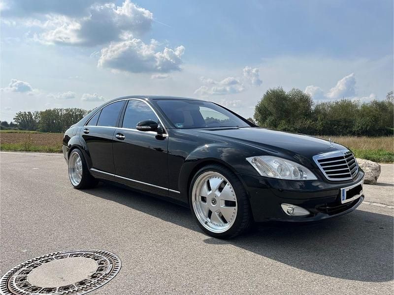 Schwarz Gebraucht 2007 Mercedes S450 Limousine | 16.500 € - Bild 1/4