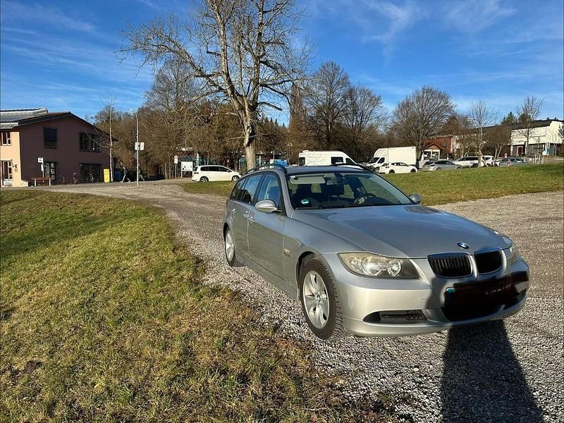 Gebraucht BMW 320 150 PS (110 kW) 2006 Silber Kombi