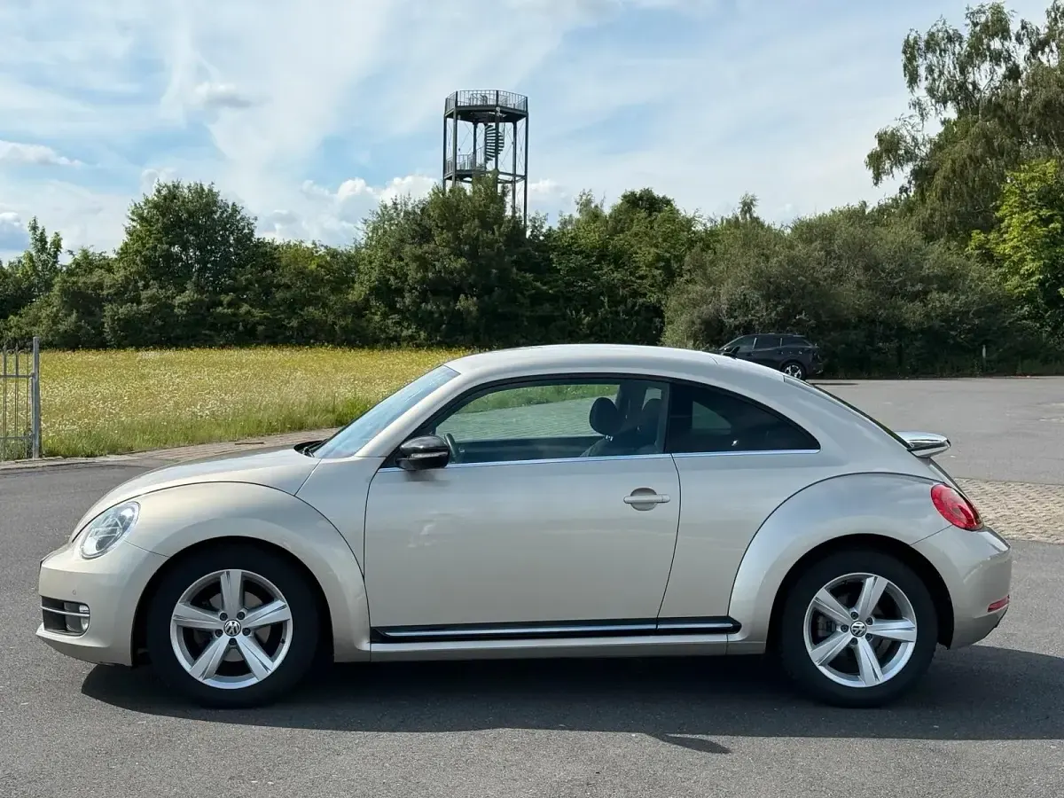 Gebraucht VW Beetle 140 PS (102 kW) 2012 Beige Kleinwagen