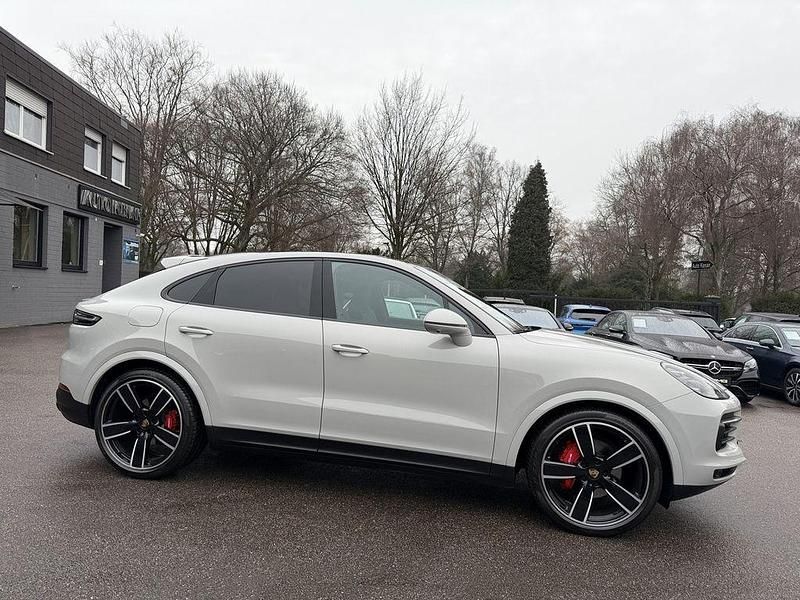 Gebraucht Porsche Cayenne Chrono 340 PS (250 kW) 2021 Grau SUV