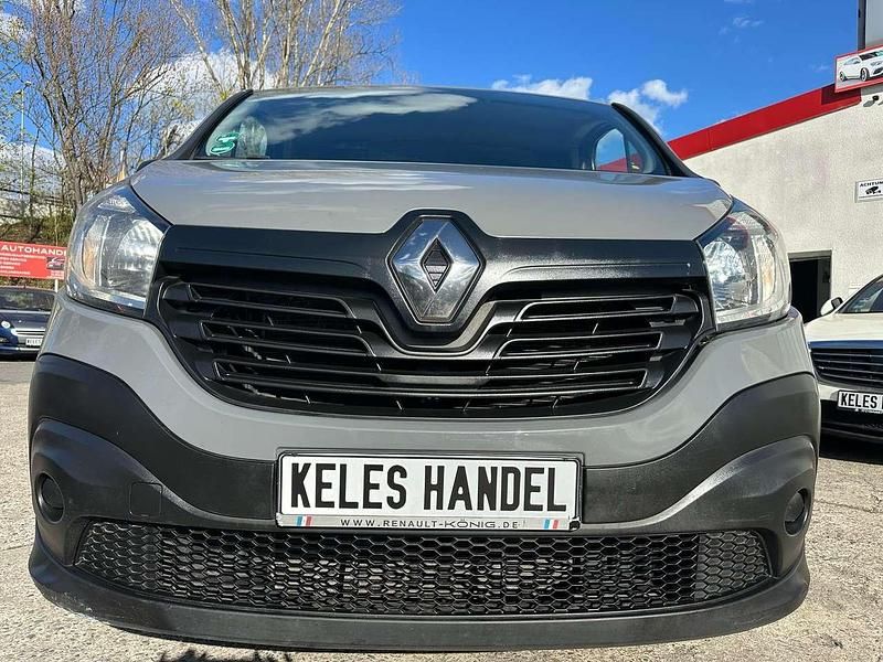 Taupegrau Gebraucht 2015 Renault Trafic Van | 9.200 € (Fairer Preis) - Bild 1/4