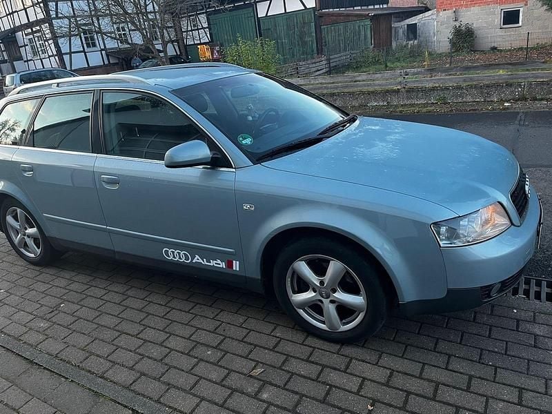 Usata Audi A4 130 CV (95 kW) 2002 Blu Station wagon
