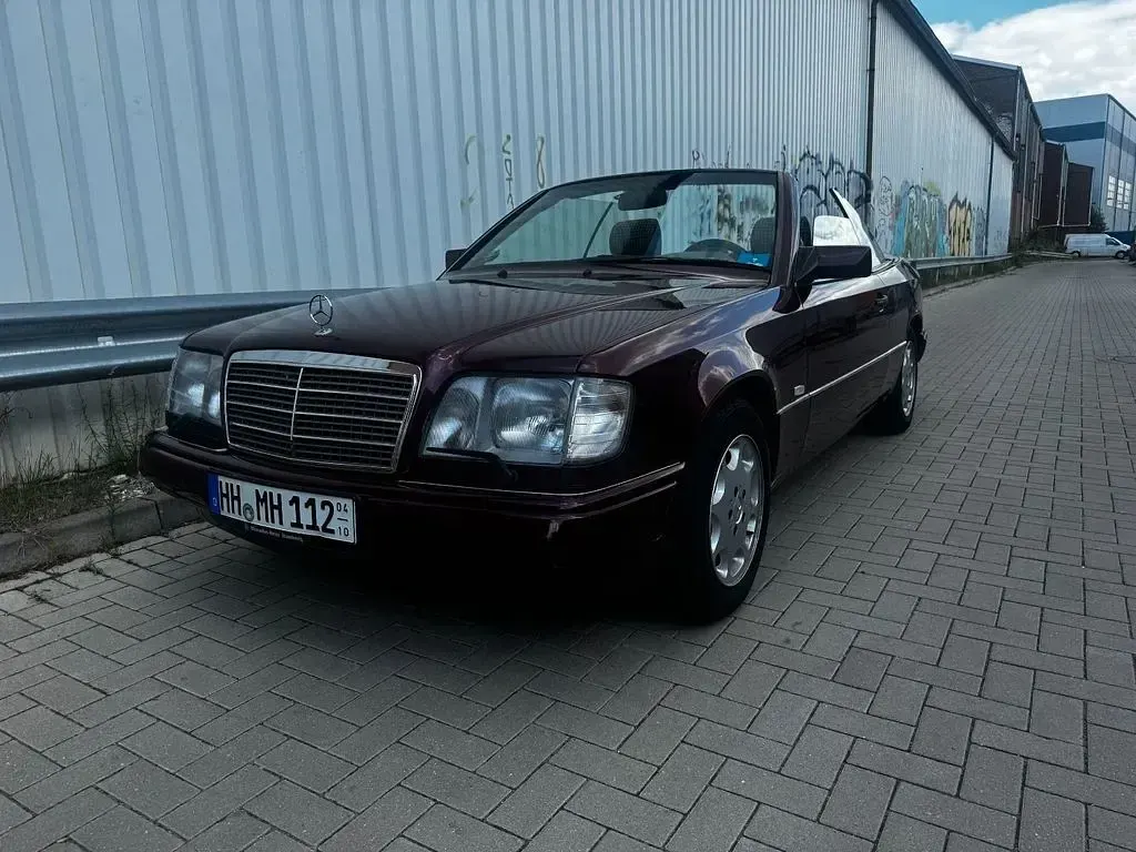 Gebraucht Mercedes E200 136 PS (100 kW) 1996 Rot Cabrio