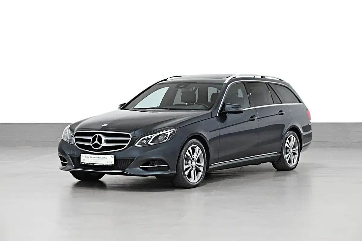 Gebraucht Mercedes E220 Avantgarde 170 PS (125 kW) 2016 Grau Kombi
