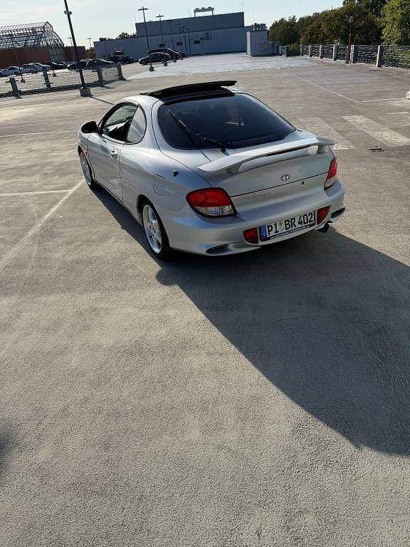 Silber Gebraucht 2000 Hyundai Coupé Coupé | 4.000 € - Bild 1/4