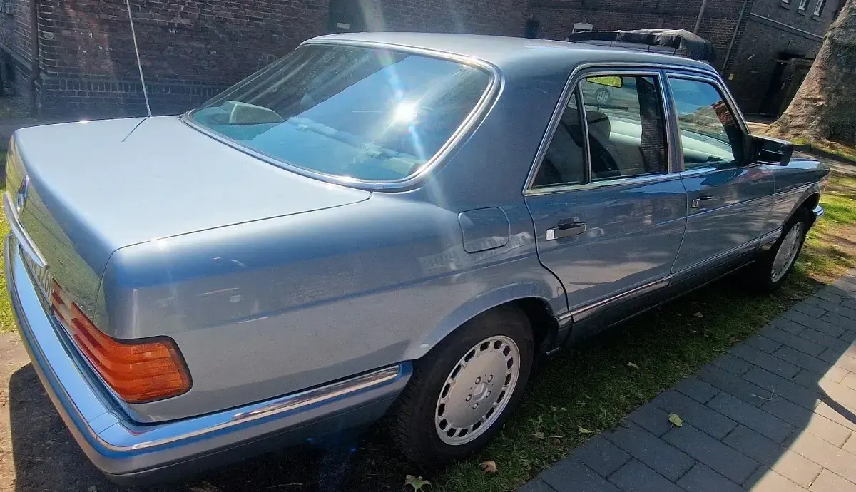 Gebraucht Mercedes S260 SE 160 PS (117 kW) 1989 Blau Limousine