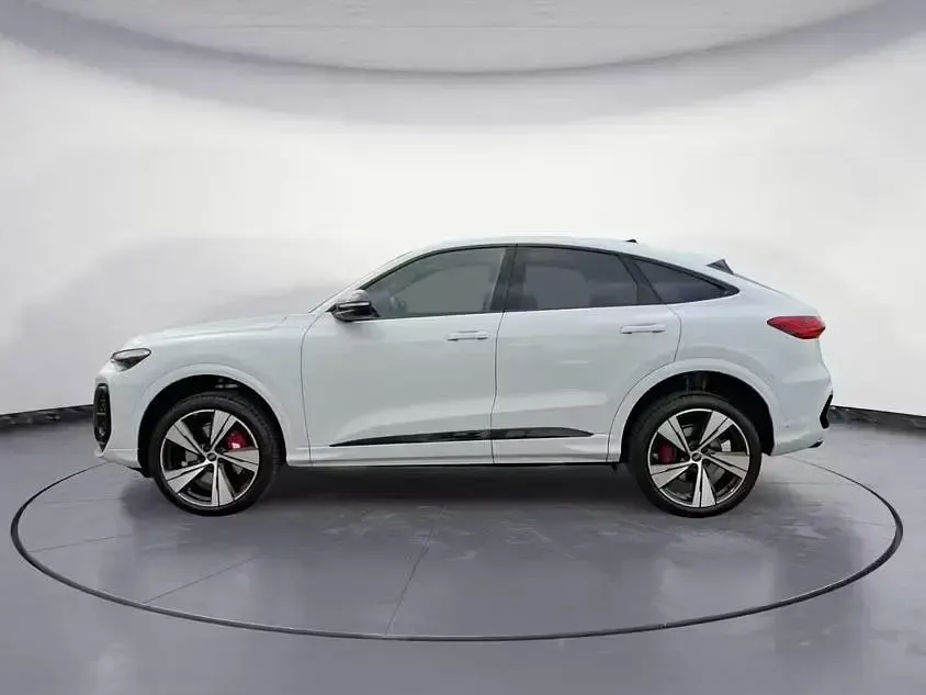 Neu Audi SQ5 Sportback Advanced 367 PS (269 kW) 2026 Weiß SUV