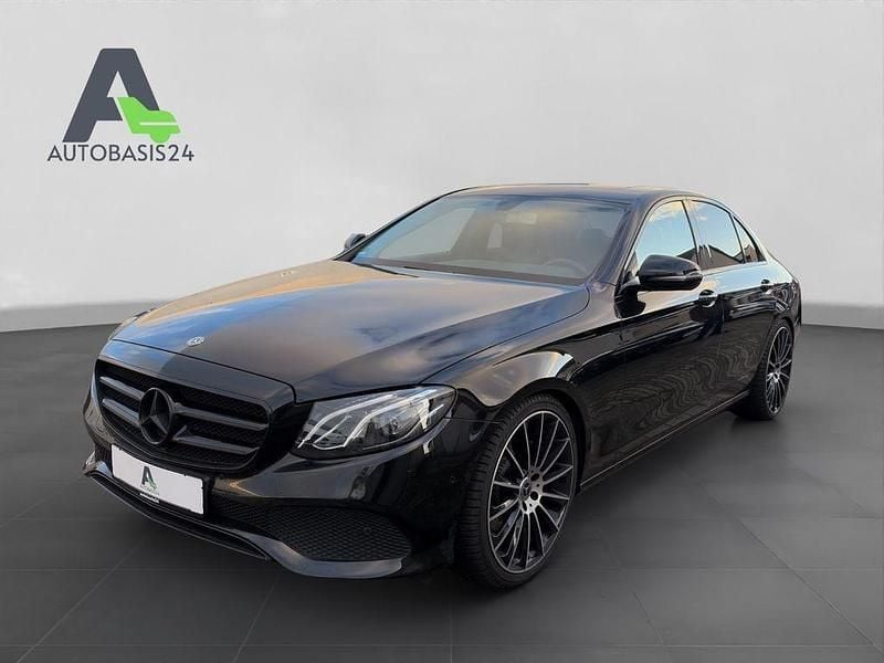 Schwarz Gebraucht 2019 Mercedes E220 Avantgarde Limousine | 27.900 € (Fairer Preis) - Bild 1/4