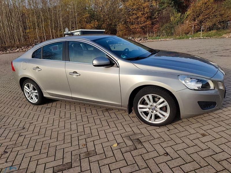 Gebraucht Volvo S60 150 PS (110 kW) 2011 Beige Limousine