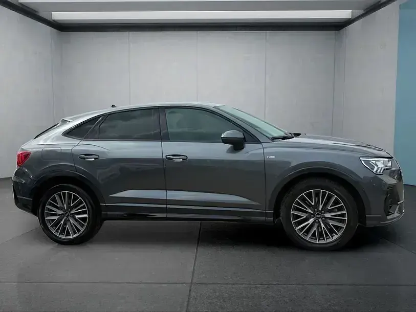 Gebraucht Audi Q3 190 PS (139 kW) 2024 Grau SUV
