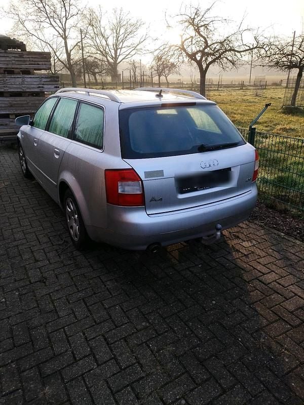 Gebraucht Audi A4 130 PS (95 kW) 2004 Silber Kombi