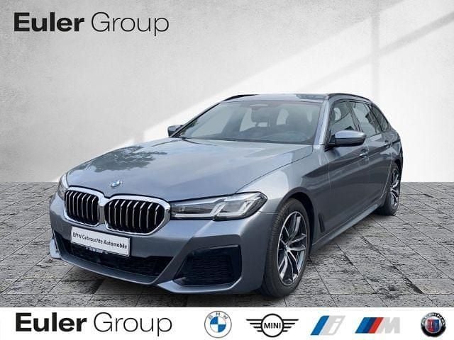 Blau Gebraucht 2021 BMW 520 Performance Kombi | 31.988 € (Fairer Preis) - Bild 1/4